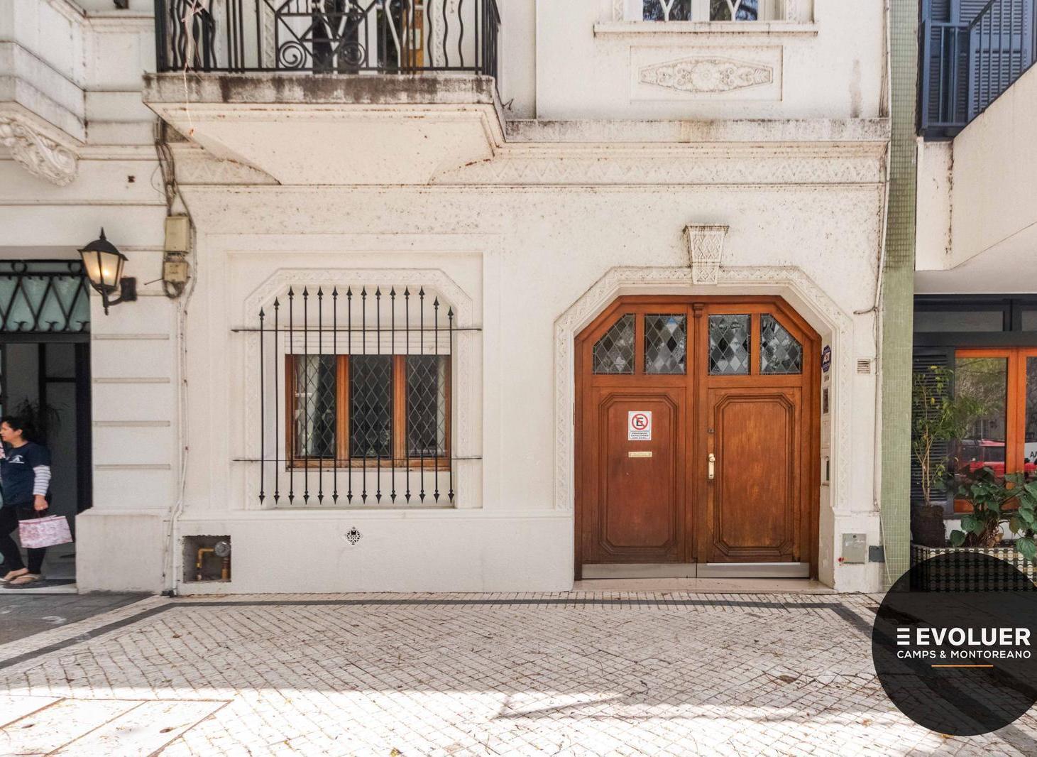 Foto de Venta departamento de 3 dormitorios más dependencia en Palermo Chico, imagen 2