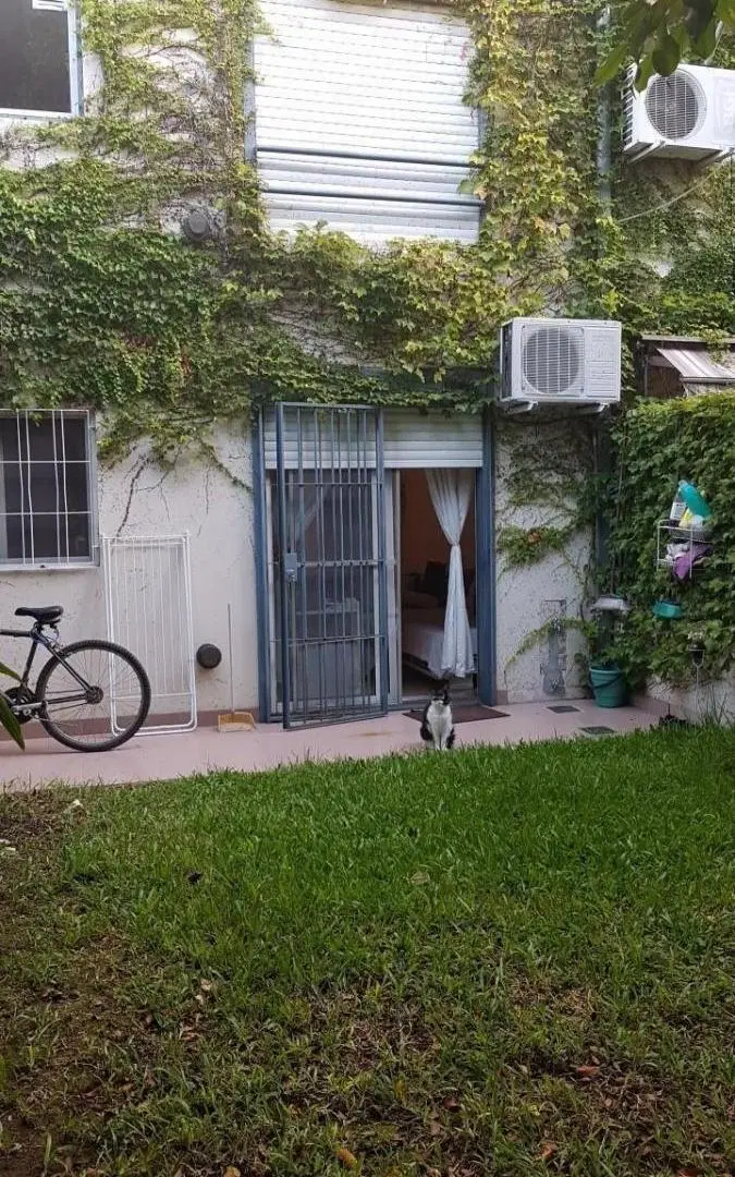 VENTA MONOAMBIENTE EN PLANTA BAJA CON JARDÍN SAN ISIDRO 4