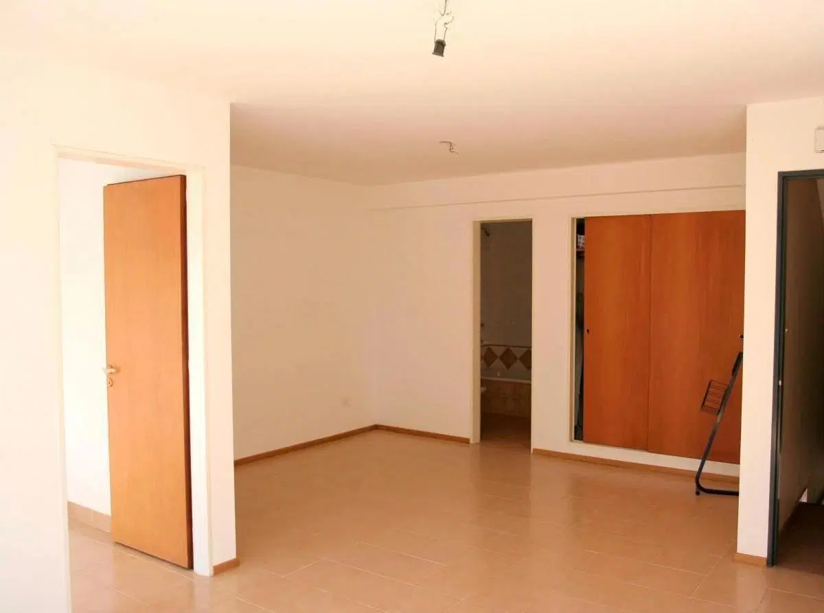 VENTA MONOAMBIENTE EN PLANTA BAJA CON JARDÍN SAN ISIDRO 3