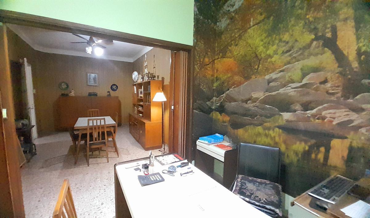 BOULOGNE - SÓLIDA CASA CON TECHO DE LOSA Y POSIBILIDAD DE AMPLIACIÓN EN PLANTA ALTA! Lote 8.66 x 42