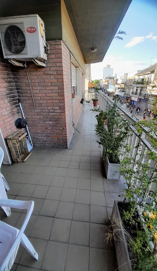 S. Martin (Ctro) - Espacioso Dpto. 4 Amb Al Frente, con Excelente Balcón Terraza! 5