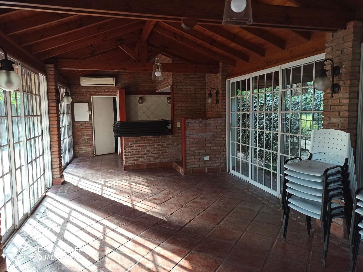 Inmejorable parque con propiedad apto fines comerciales - Casa quinta Lote.
