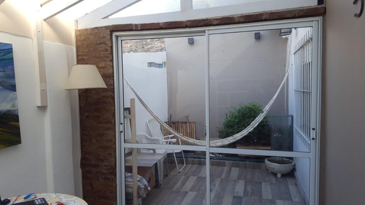 PH 3 ambientes con patio. Reciclado. Impecable.