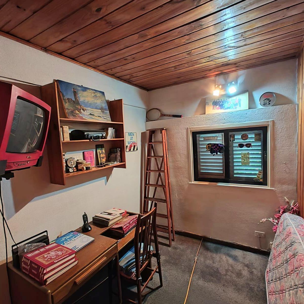 Casa 5 amb en 2 Plantas, con Patio, Terraza y Cochera!