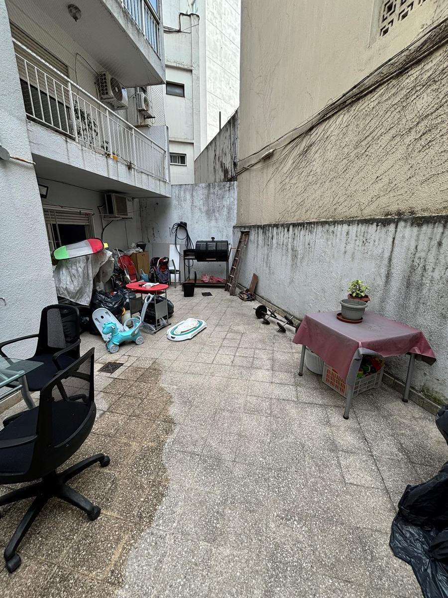 Departamento 2 ambientes tipo casa con 2 patios