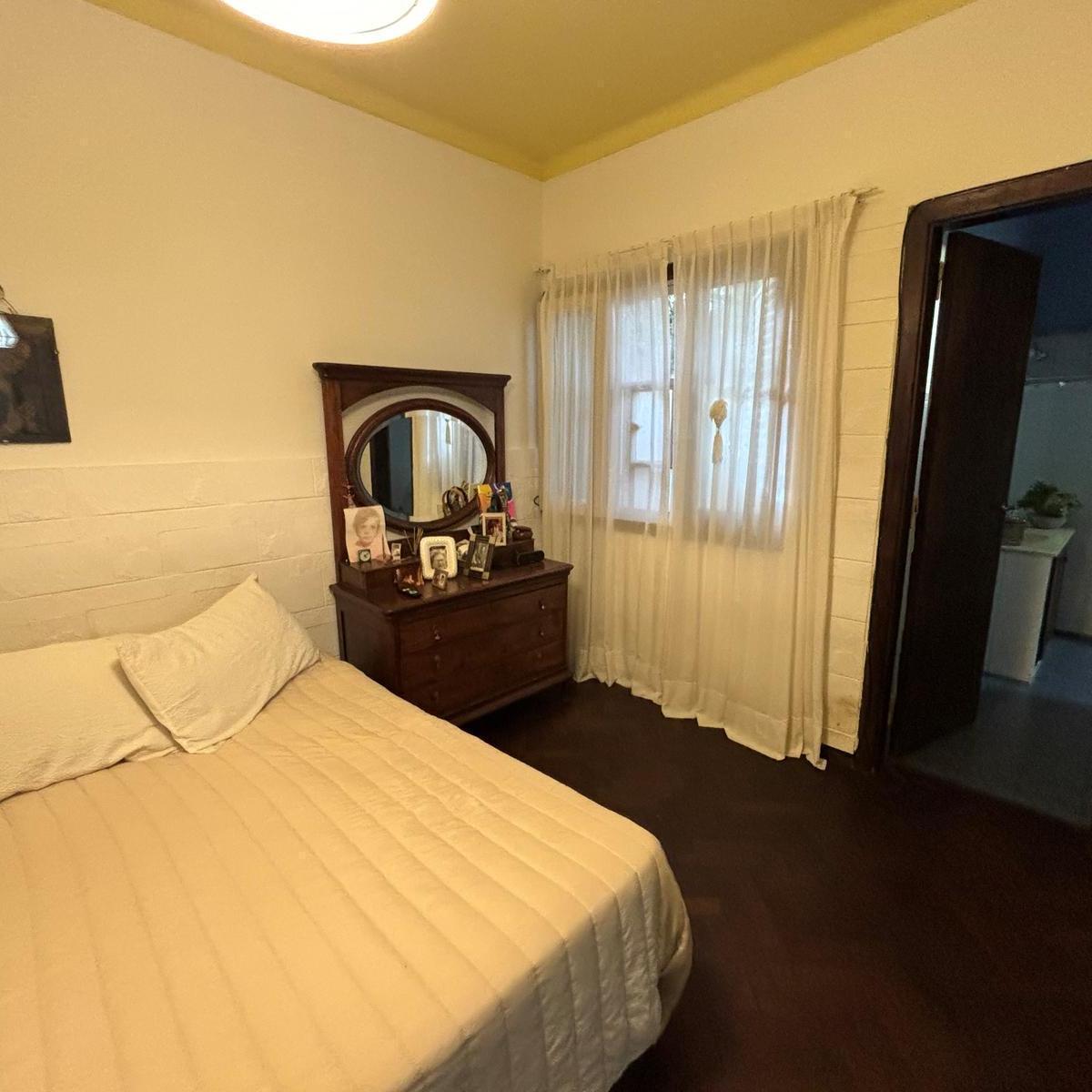 Foto de PH 4 ambientes con gran patio. San isidro., imagen 2