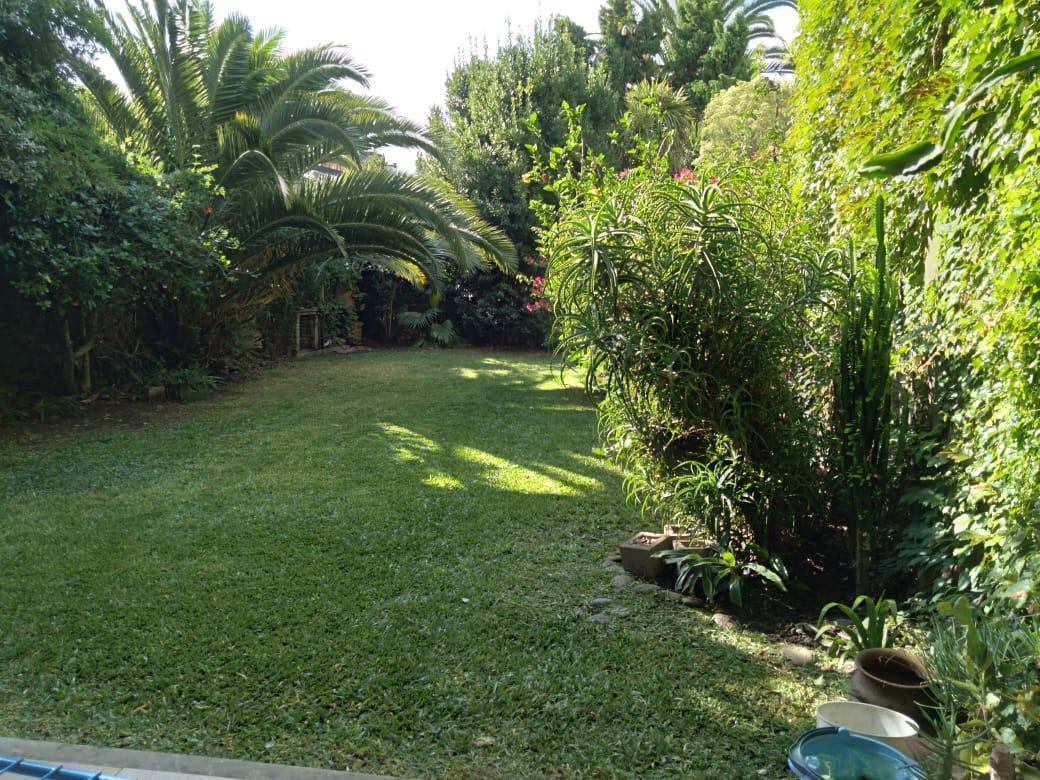 Casa en Olivos Próximo Av Maipú. Gran Jardín. 1