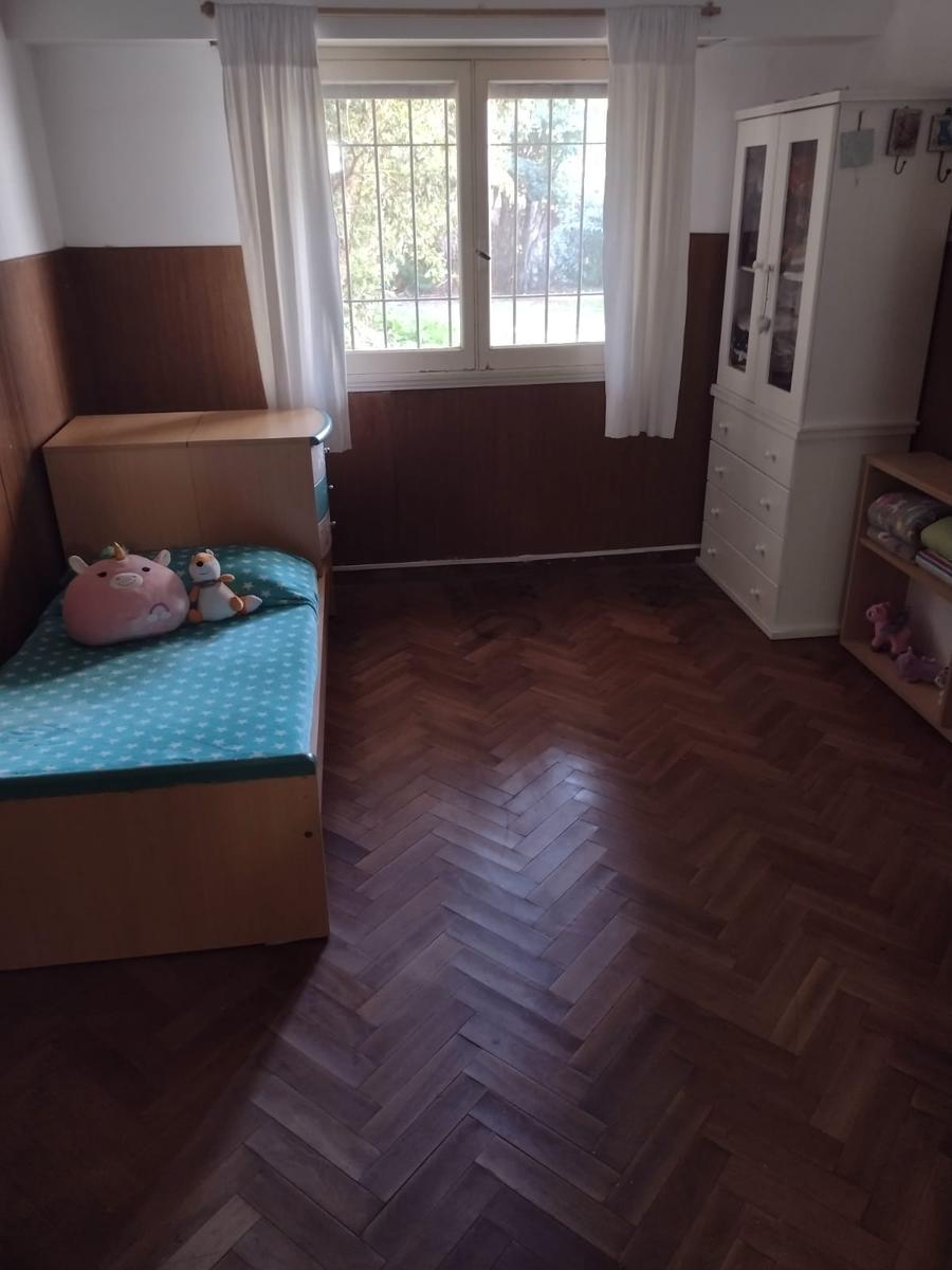 Casa en Olivos Próximo Av Maipú. Gran Jardín. 4