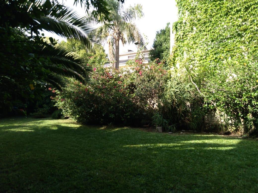 Casa en Olivos Próximo Av Maipú. Gran Jardín. 5