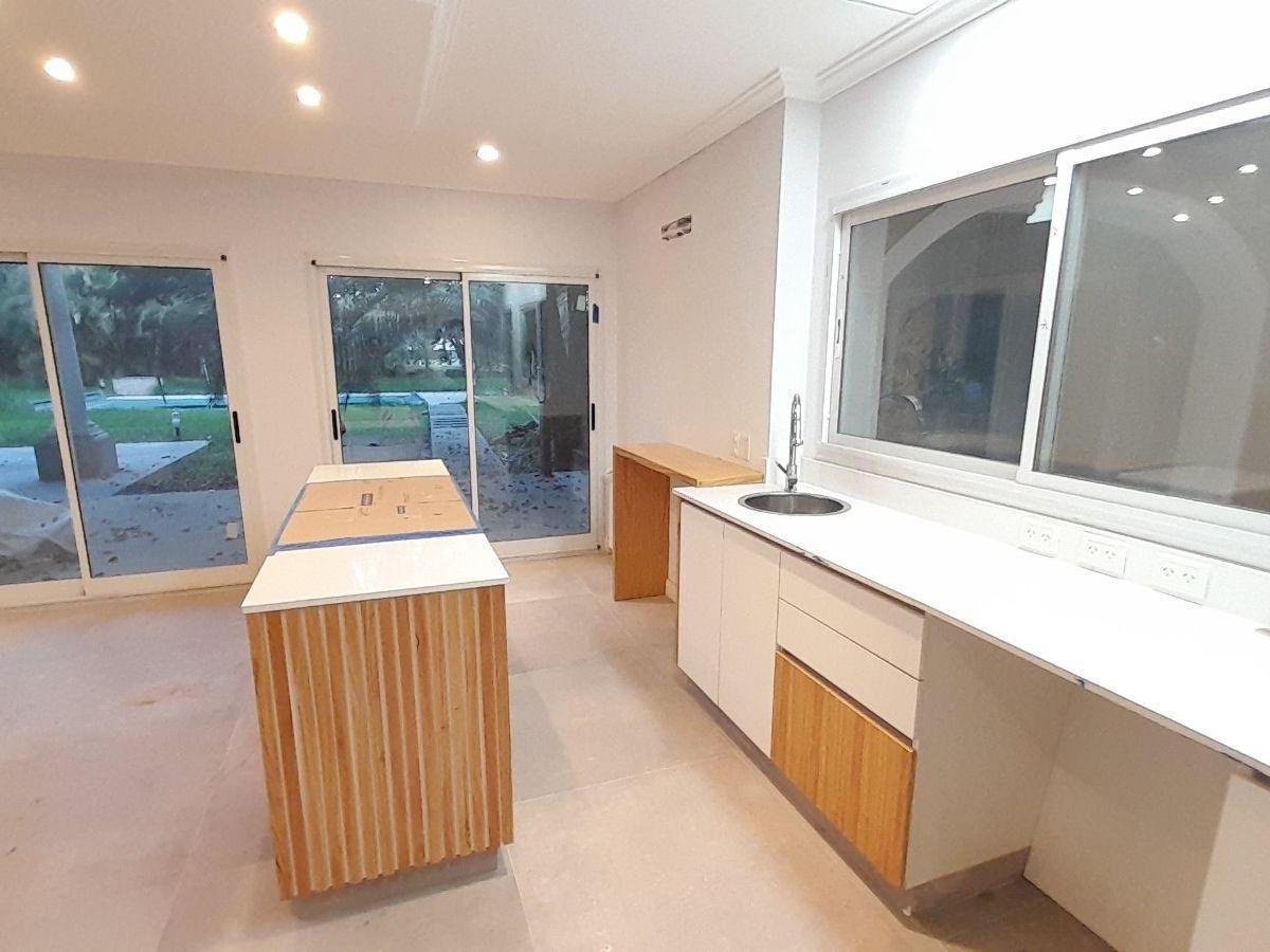 Foto de Imponente Chalet de 9 amb sobre Lote de 2.000 m2!, imagen 4