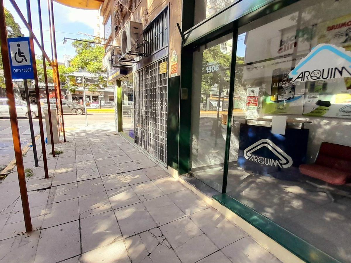 Florida Mitre - Excelente Ubicación - Local en Esquina Sobre Av Maipú! 1