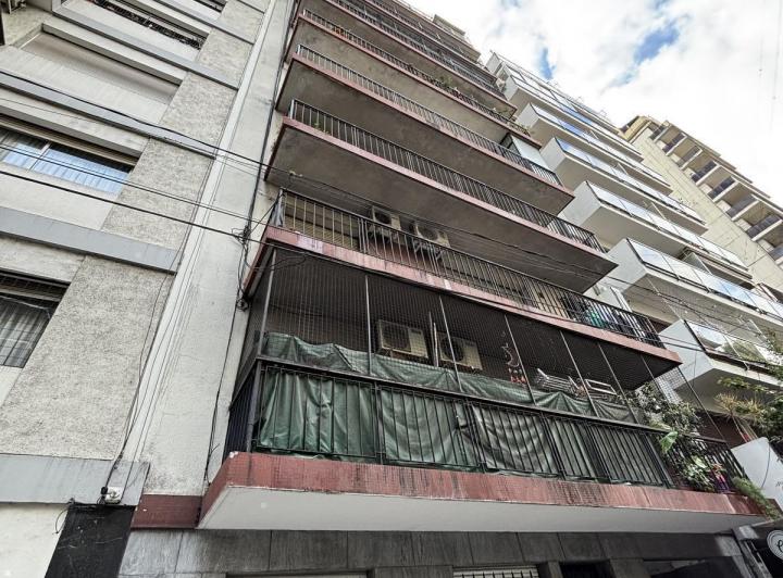 Departamento 2 ambientes con patio. Belgrano. 2