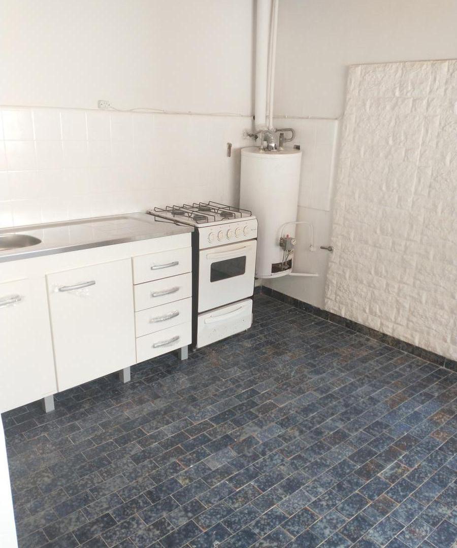 Foto de PH 2 ambientes, patio, lavadero- Beccar, imagen 2