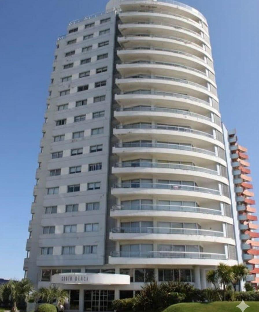Departamento de categoría 4 ambientes en Punta del Este