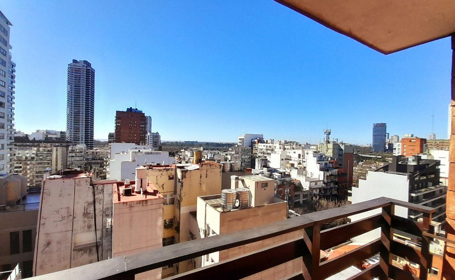 Las Cañitas! Semipiso de 4 amb con 3 Balcones y Cochera cubierta!