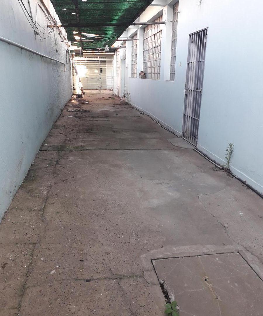 Depósito zona industrial. Planta alta de oficinas. - Olivos