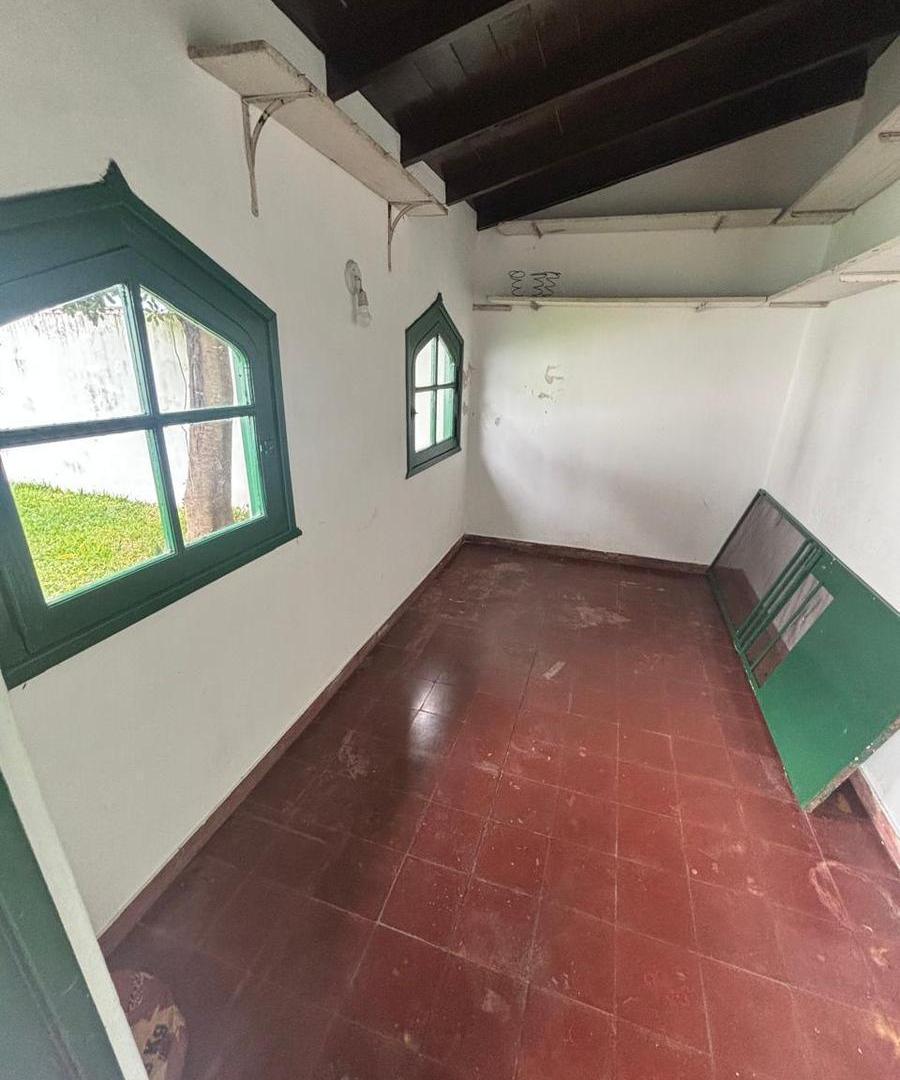 Foto de Chalet excelente ubicación, 3 dormitorios, jardín, quincho - Martinez, imagen 3