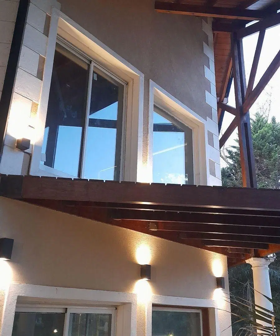 Imponente Chalet de 9 amb sobre Lote de 2.000 m2! 3