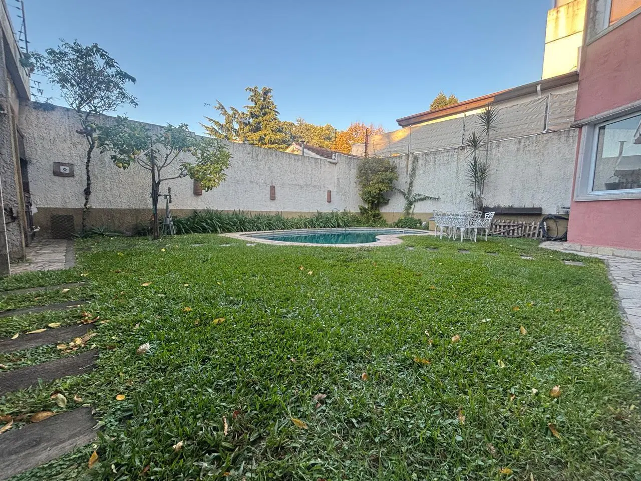 Casa 4 ambientes. Piscina. Olivos. 5
