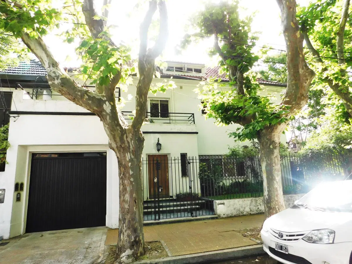 Casa 5 ambientes en vicente López. 2