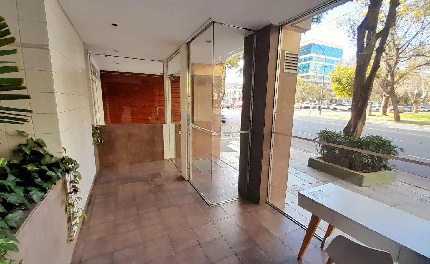 Vicente López - Apto profesional - Impecable Dpto. 2 amb con Patio! 3