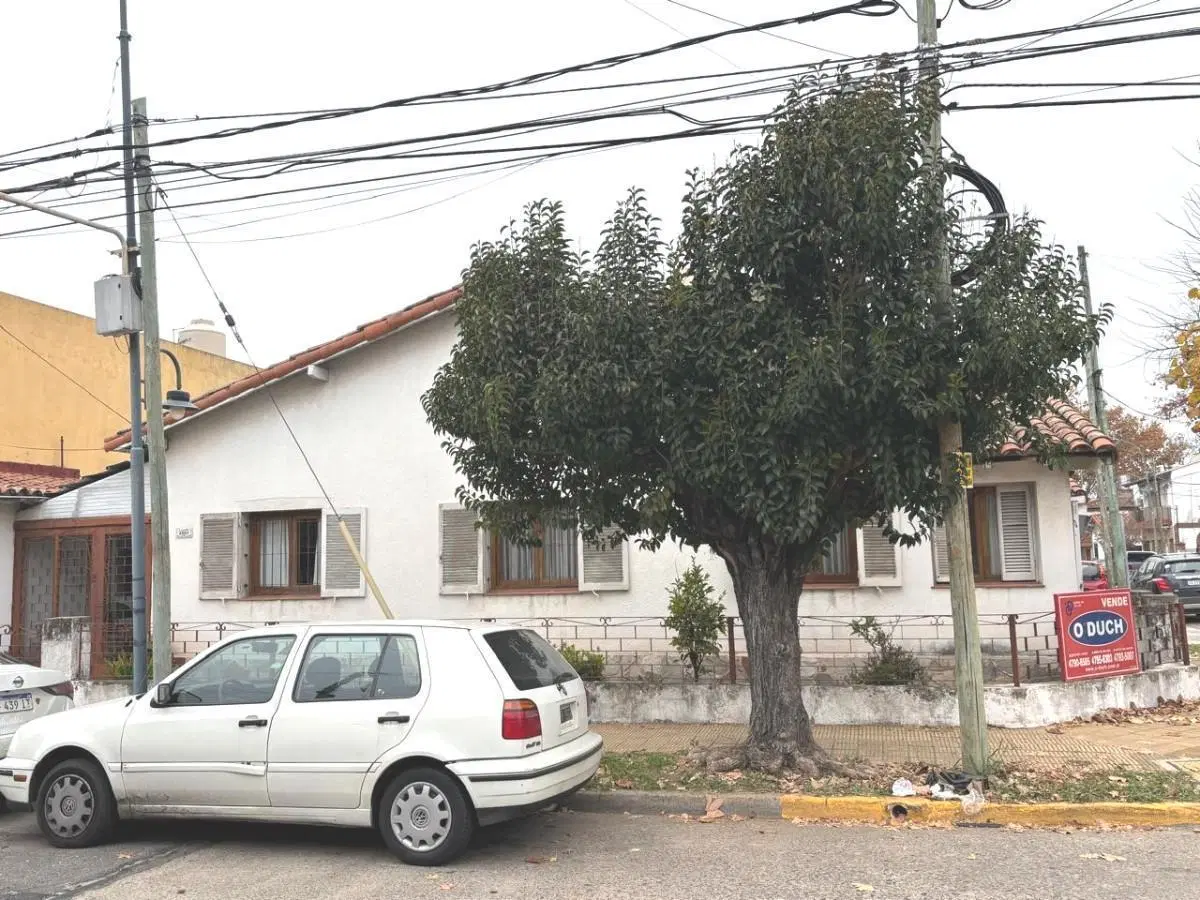 Casa 1 planta 3 ambientes. Olivos. 1