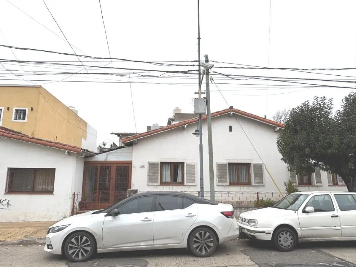 Casa 1 planta 3 ambientes. Olivos. 3