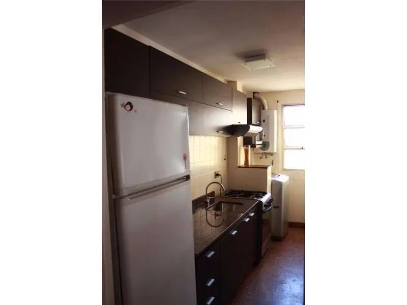 Departamento 3 ambientes. Excelente ubicación. Apto crédito. Vicente López. 4
