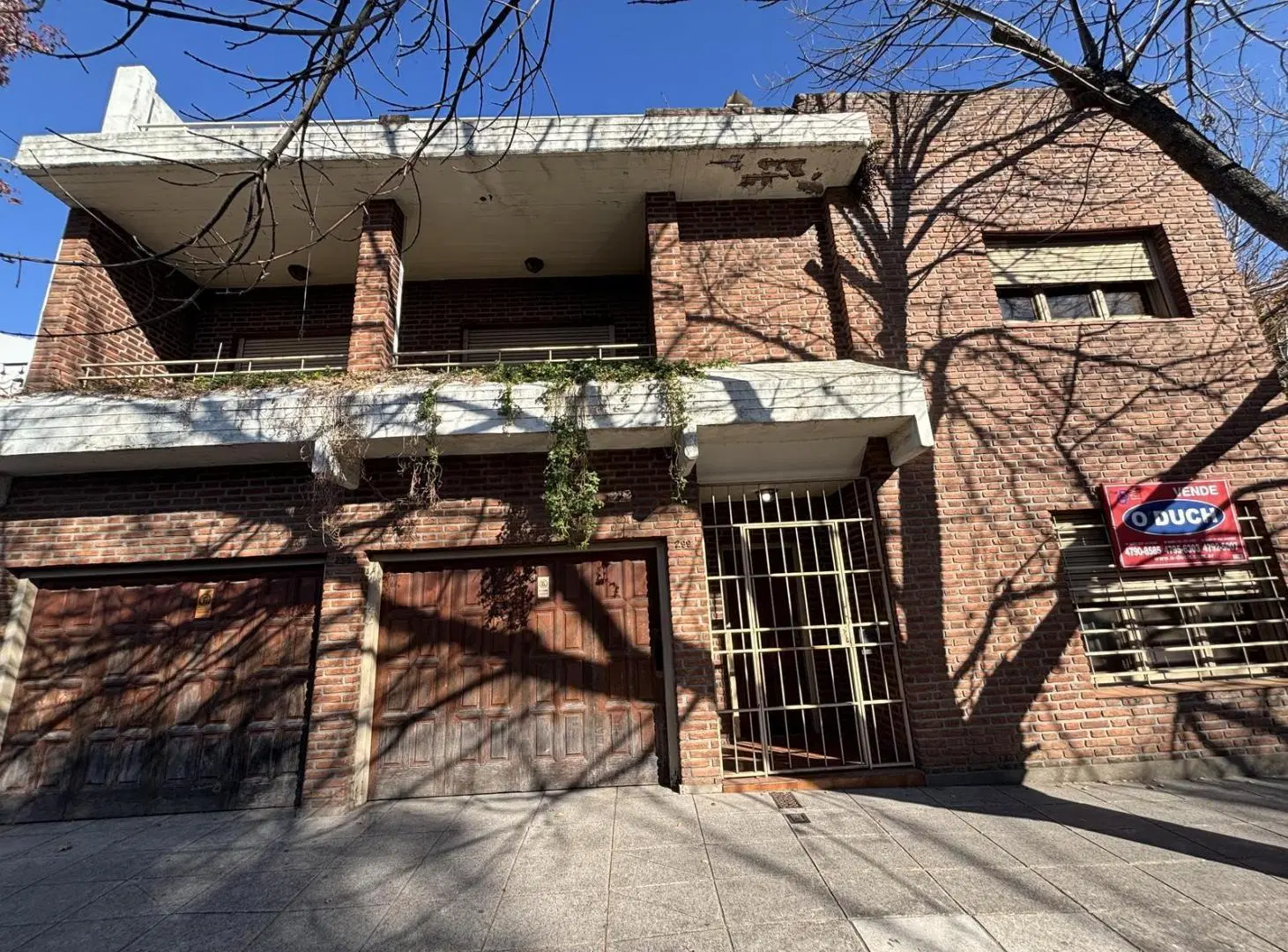 Inmueble con dos propiedades excelentes. Olivos. 3