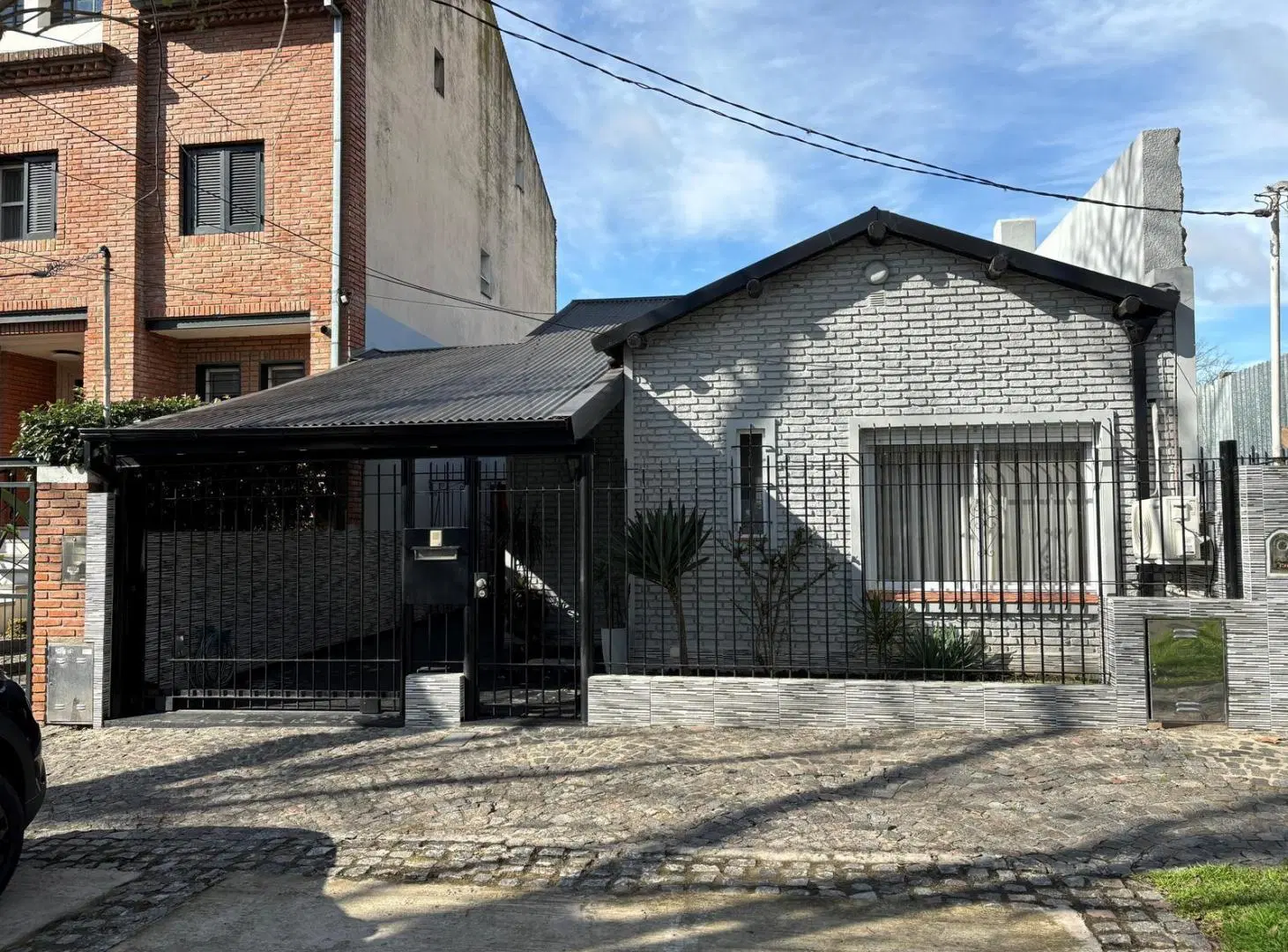 Chalet en 1 planta reciclado, jardín. La Lucila. 3