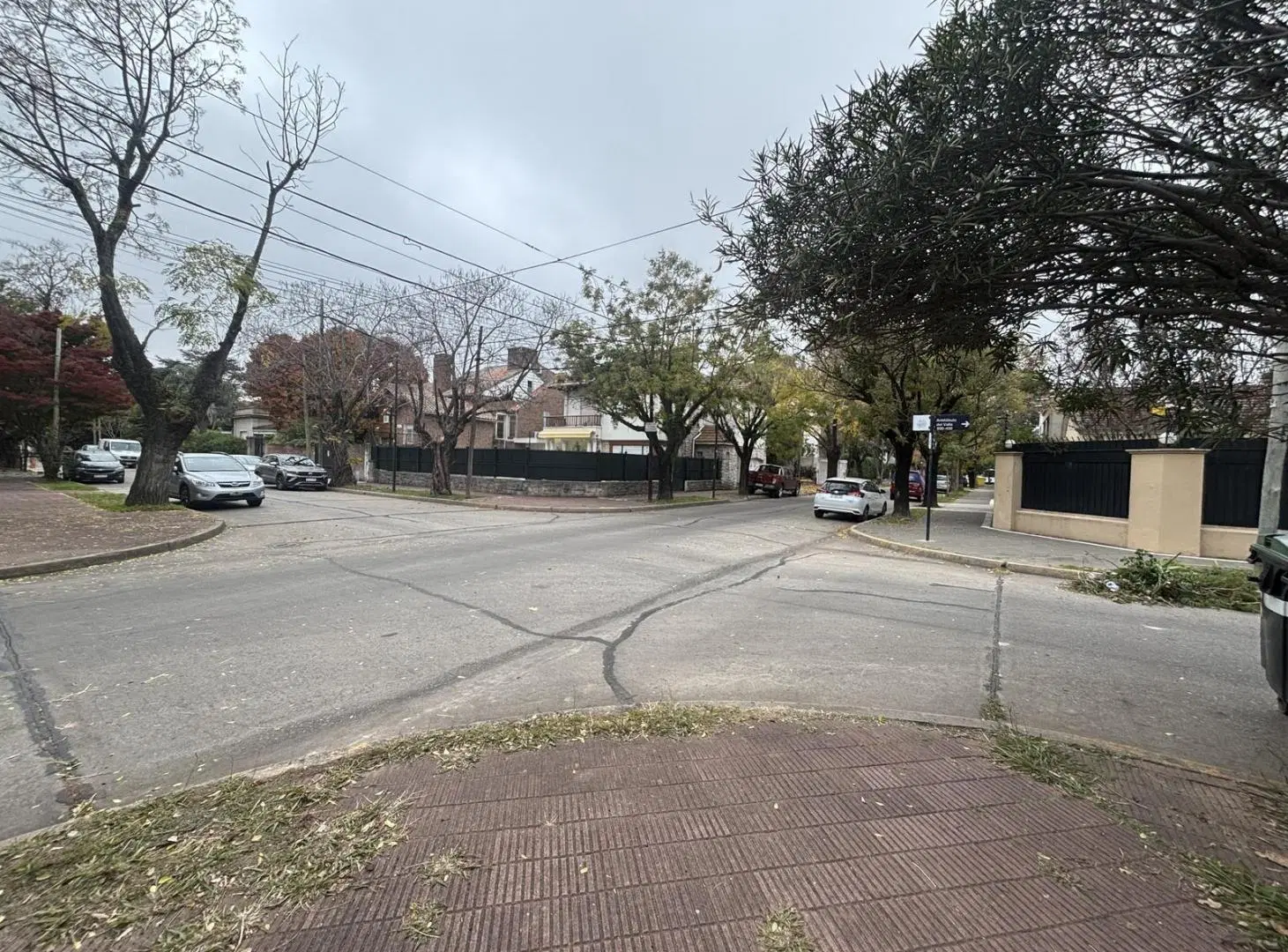 Terreno en excelente zona. Martínez. 5