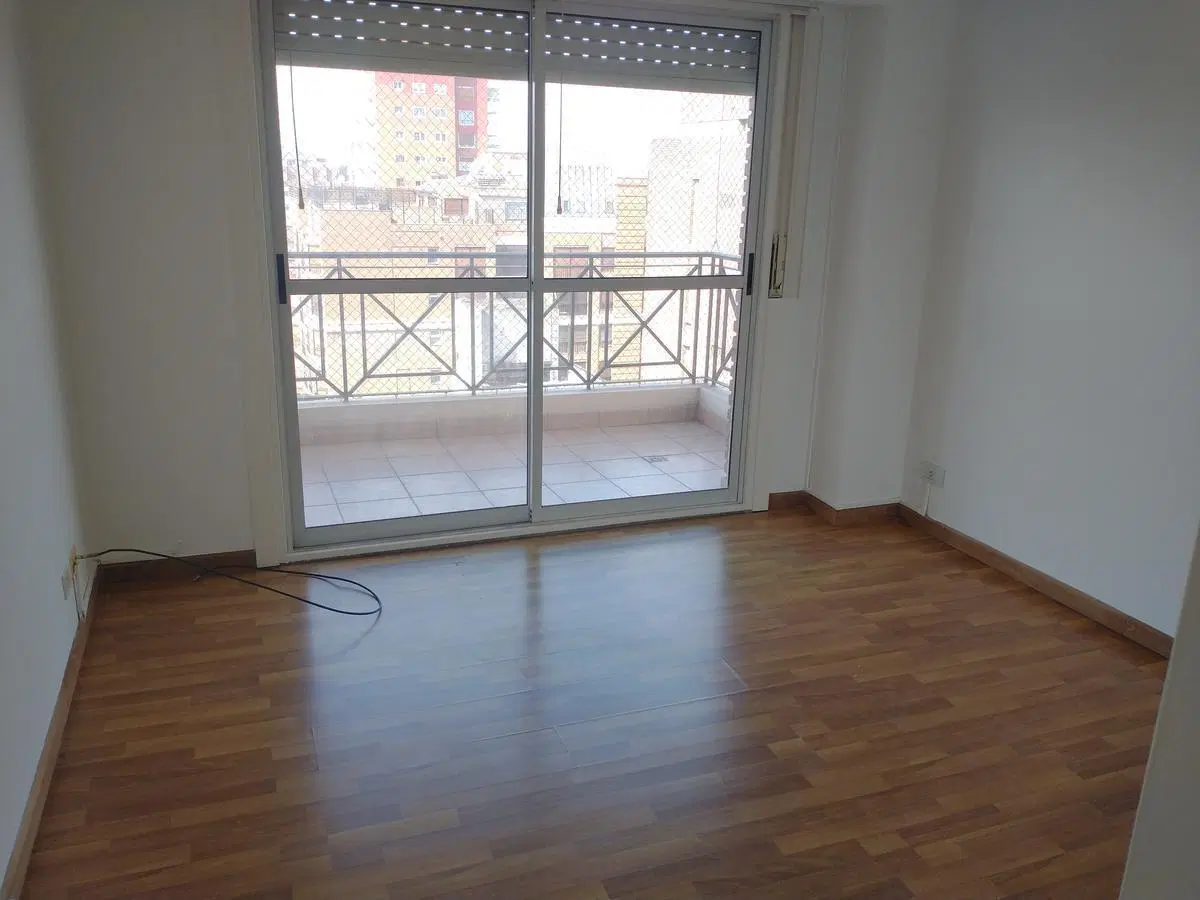 Departamento 2 ambientes en Torre de categoría, vista al río. - San Isidro 1