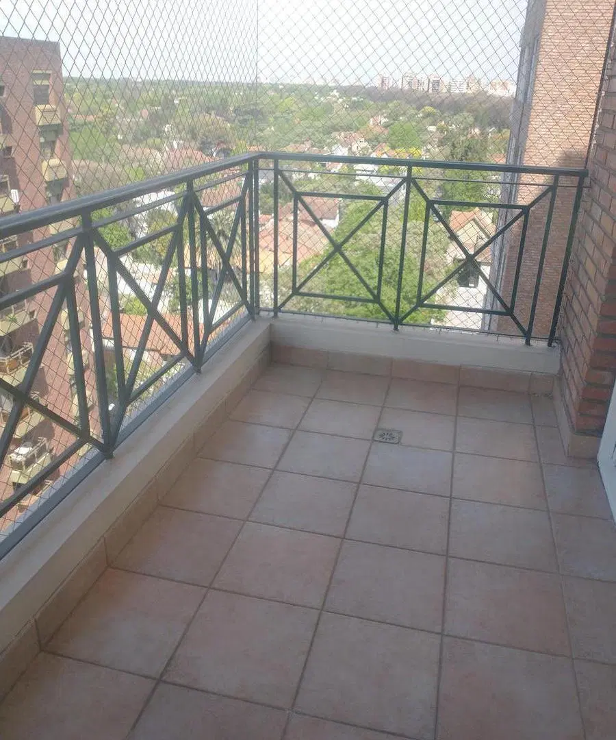 Departamento 2 ambientes en Torre de categoría, vista al río. - San Isidro 3
