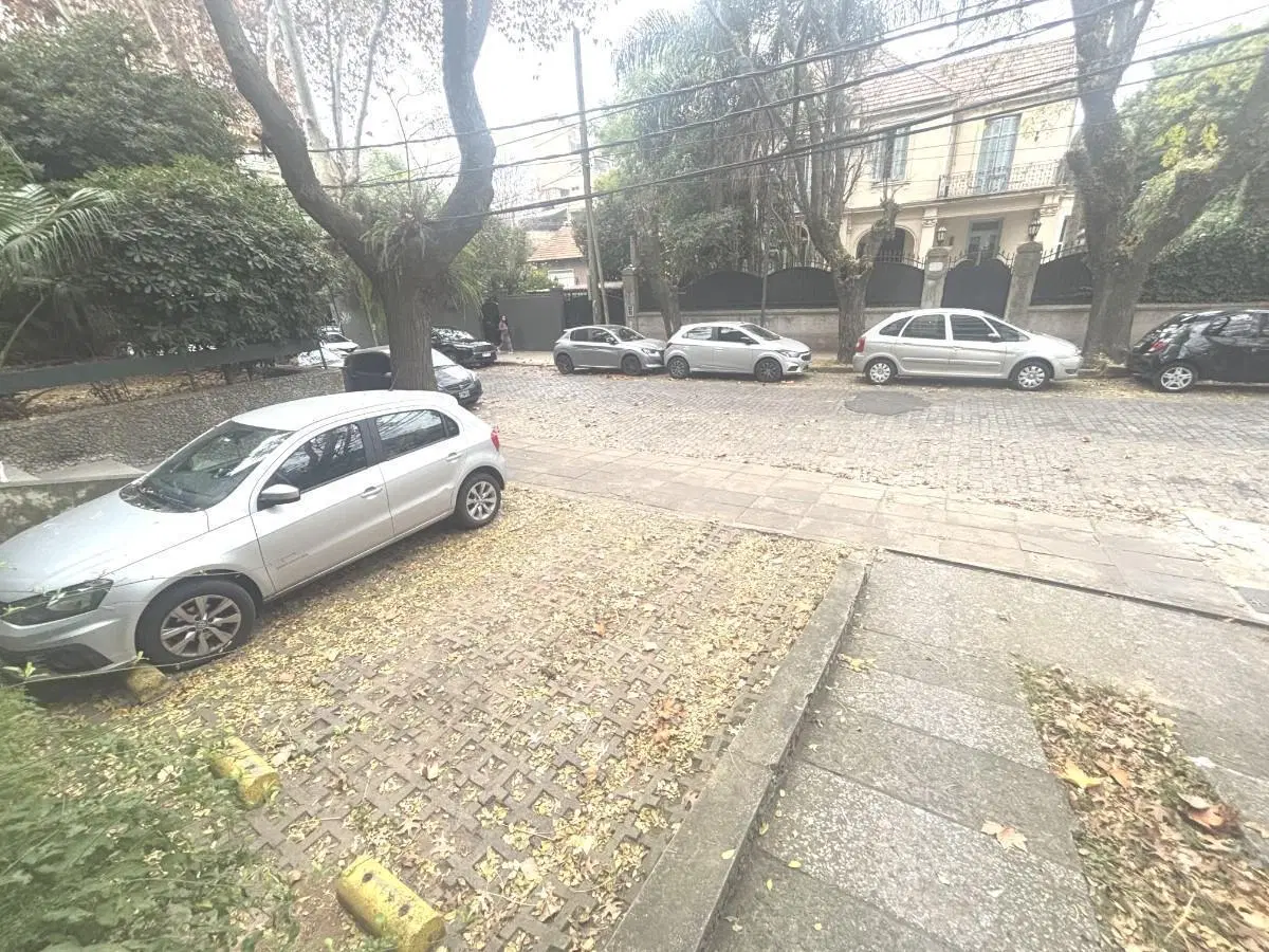 Departamento 4 ambientes. cochera. Olivos. 3