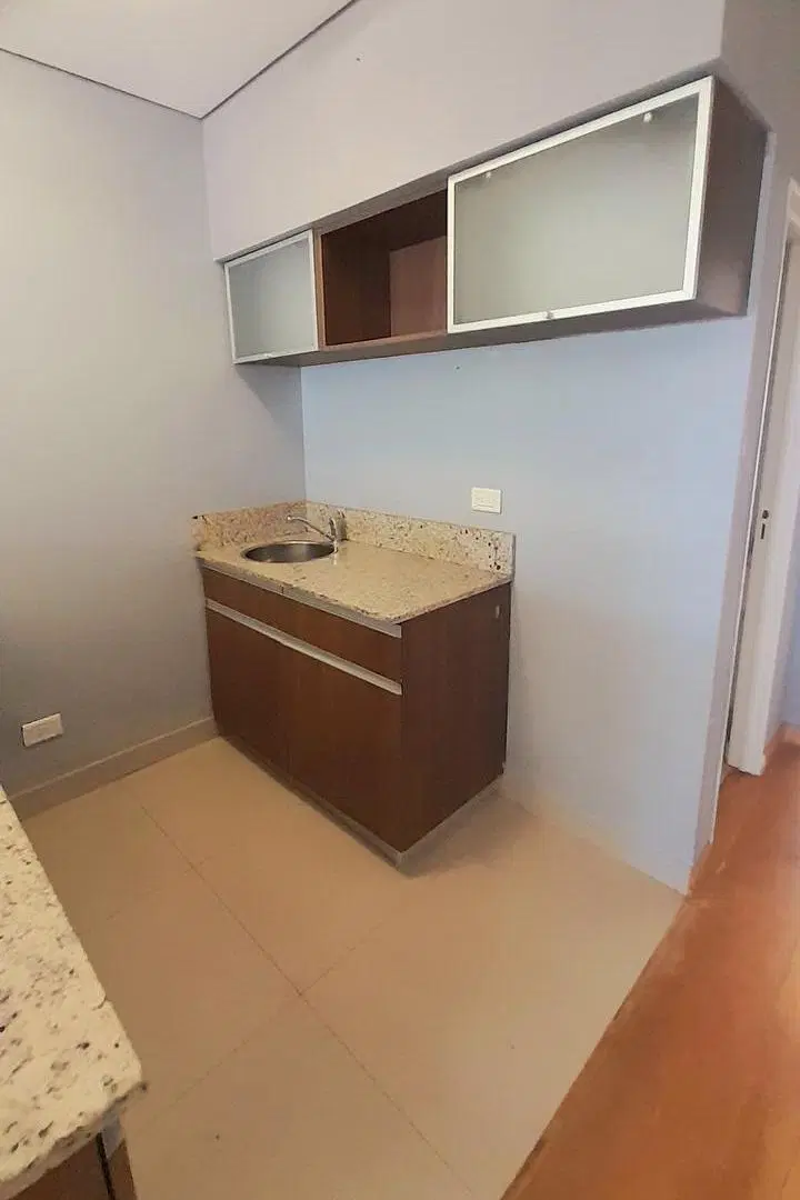 IMPECABLE DEPARTAMENTO DE 2 AMB CON BAÑO, TOILETTE, BALCÓN Y COCHERA!! 2