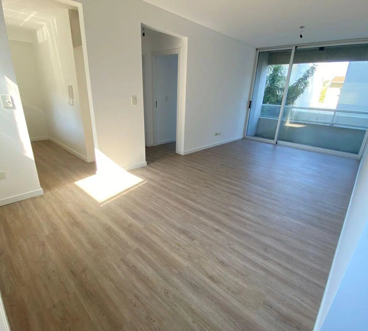 Departamento 2 ambientes a estrenar en Torre de categoría cochera - Barrio Vicente López 4