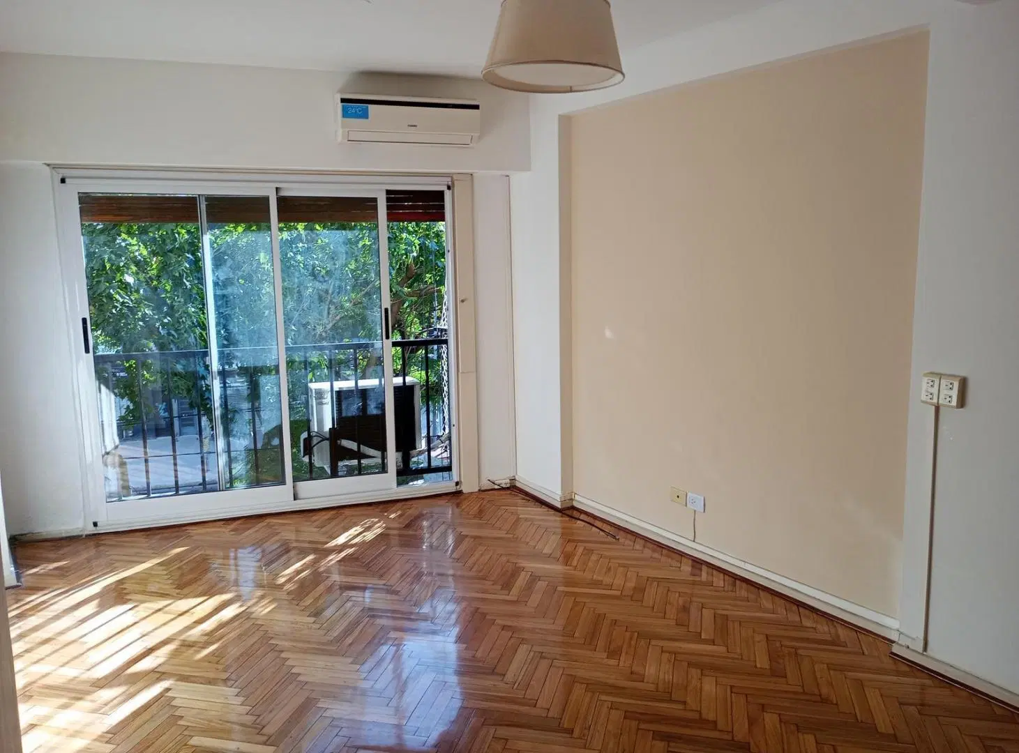 Departamento 1 ambiente en exc ubicación. Olivos. 2