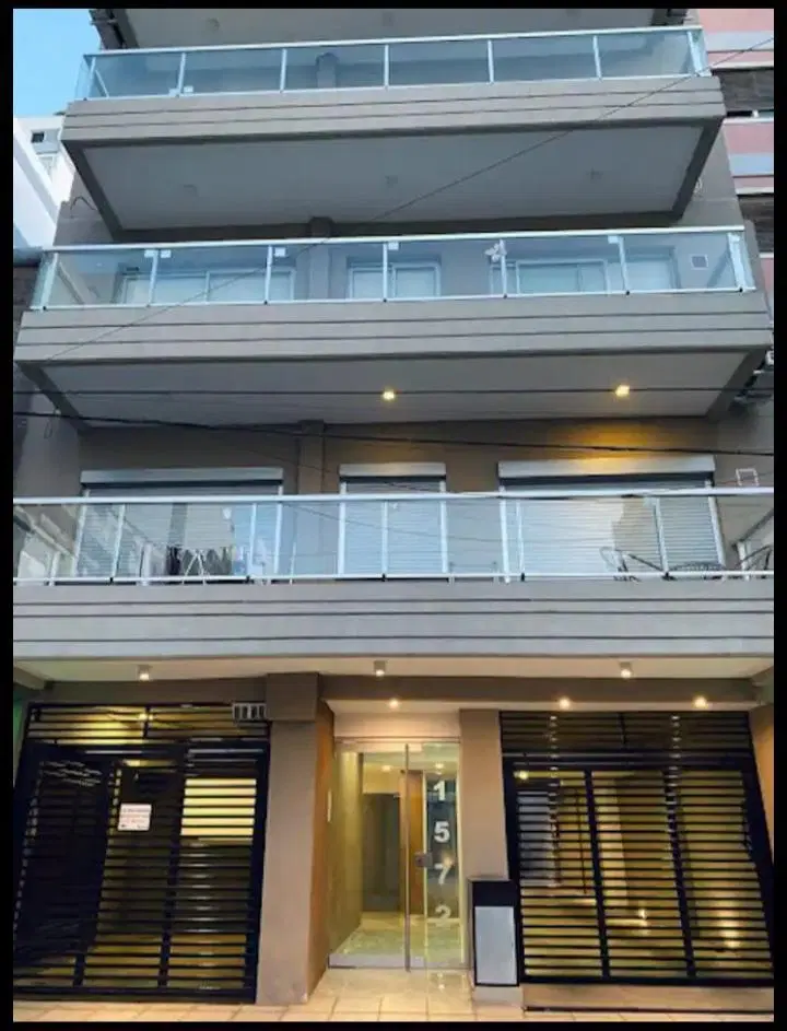Florida Este - A mts. de Av. Maipú - Excelente monoambiente amoblado con amplio balcón!! 3