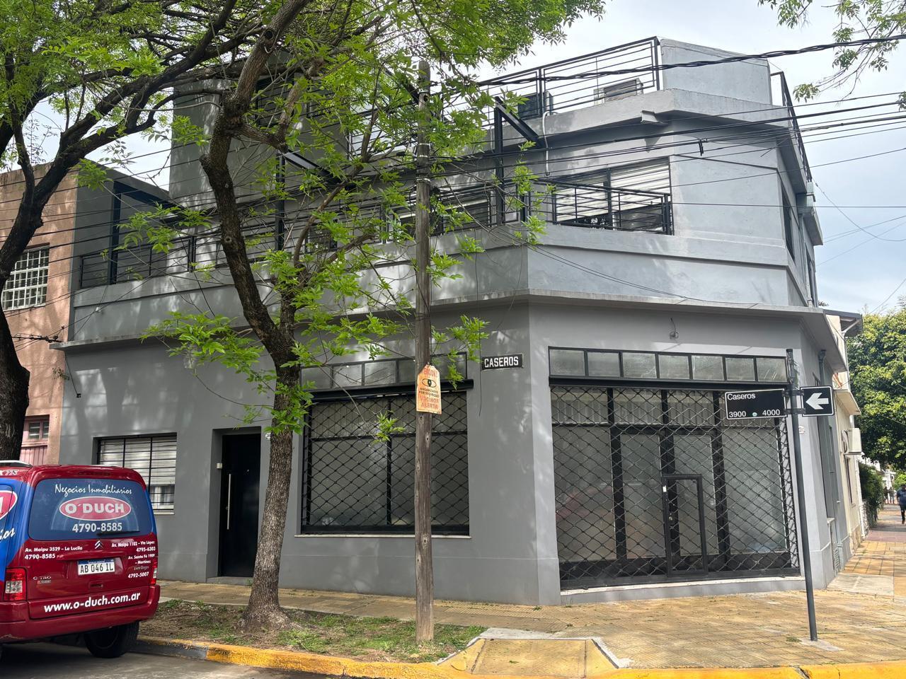 Foto de Casa nueva con local. Impecable. Olivos., imagen 5