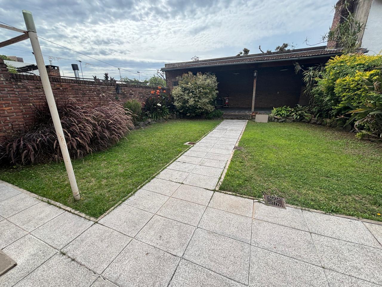 Foto de Casa 5 ambientes jardín. - Olivos., imagen 1