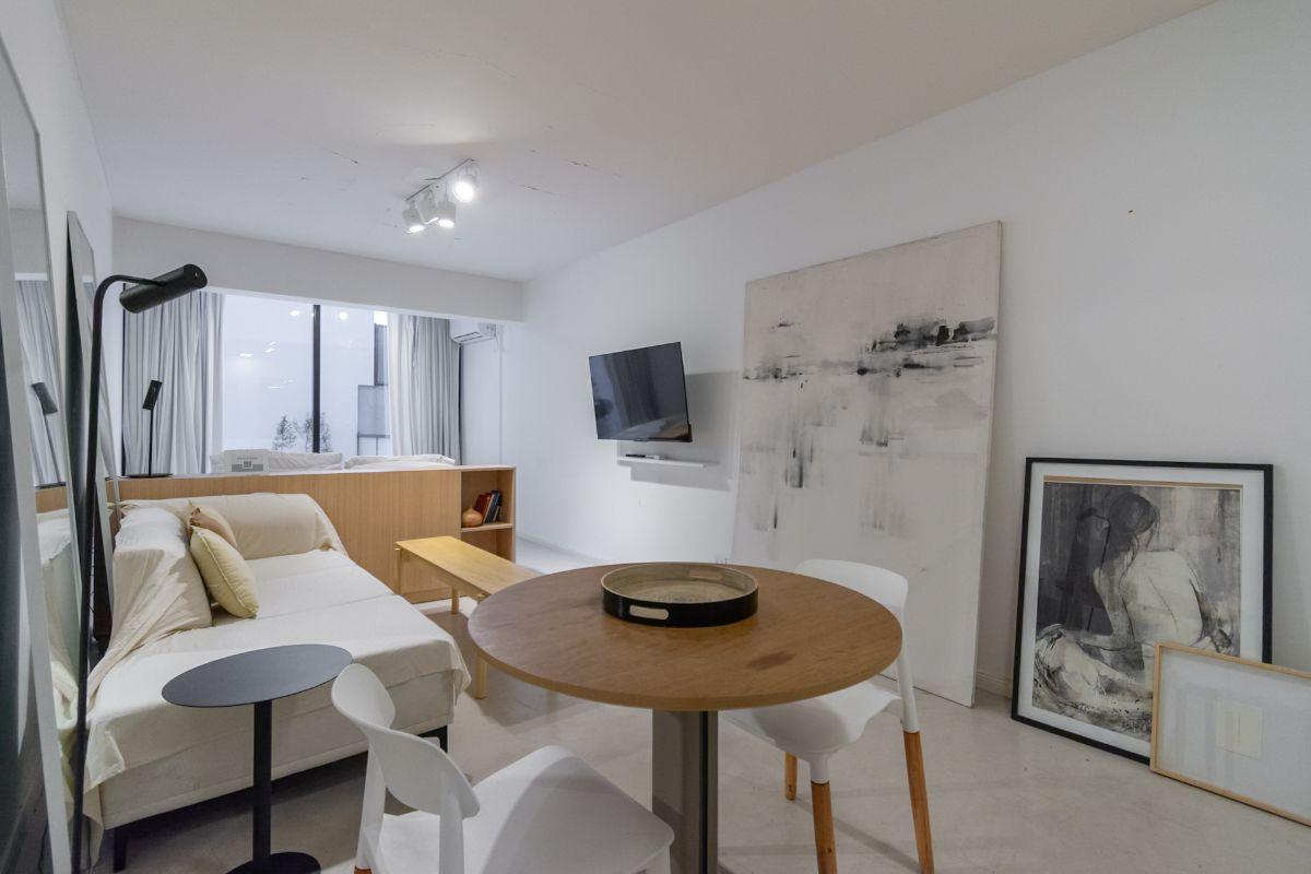 Foto de Amplio monoambiente de 56 m² con balcón terraza – Retiro, Santa Fe 882, imagen 5
