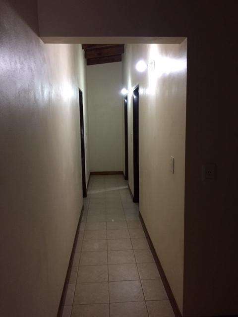 Casa de Dorm. Nueva en Esquina. 3