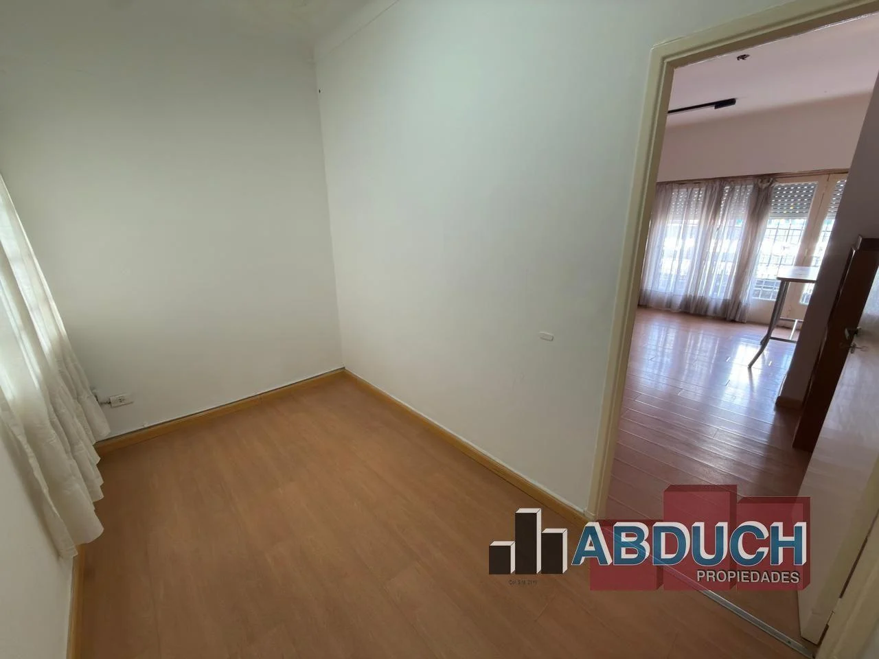 VENTA OFICINA VILLA BALLESTER