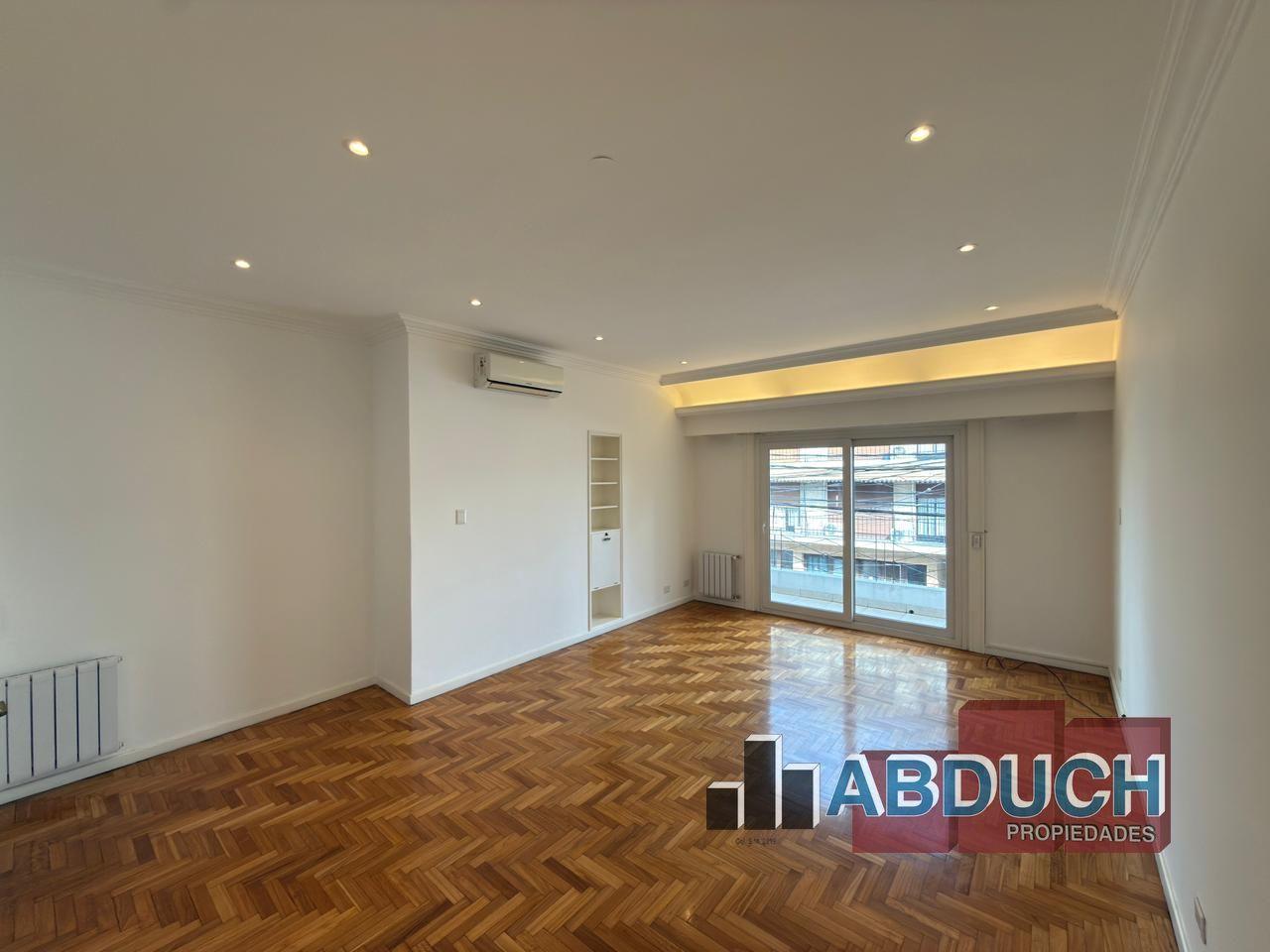 Foto de Casa 8 ambientes 5 dormitorios. | TRES SARGENTOS 2046, imagen 2