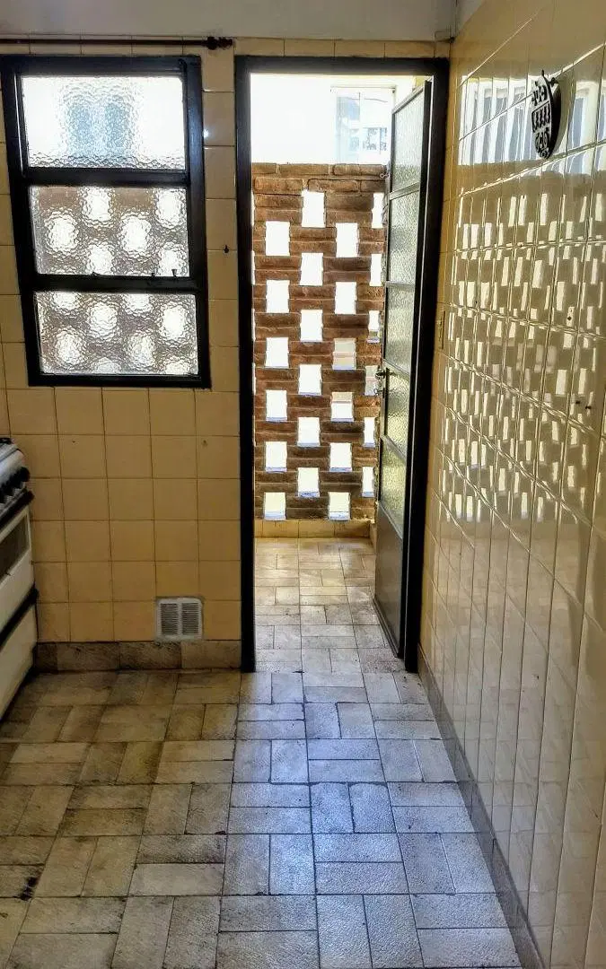 DEPARTAMENTO 2 AMBIENTES PARQUE CHACABUCO PRIMER PISO POR ESCALERA 8