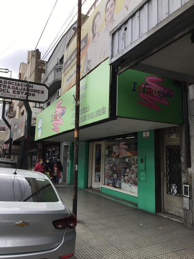 Venta en Block: Local 7.50 x 13 y Amplio 3 Ambientes en Primer Piso