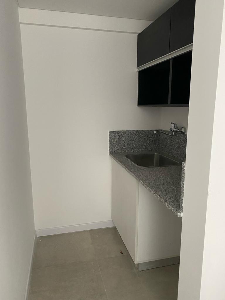 A ESTRENAR 2 AMBIENTES CON COCHERA
