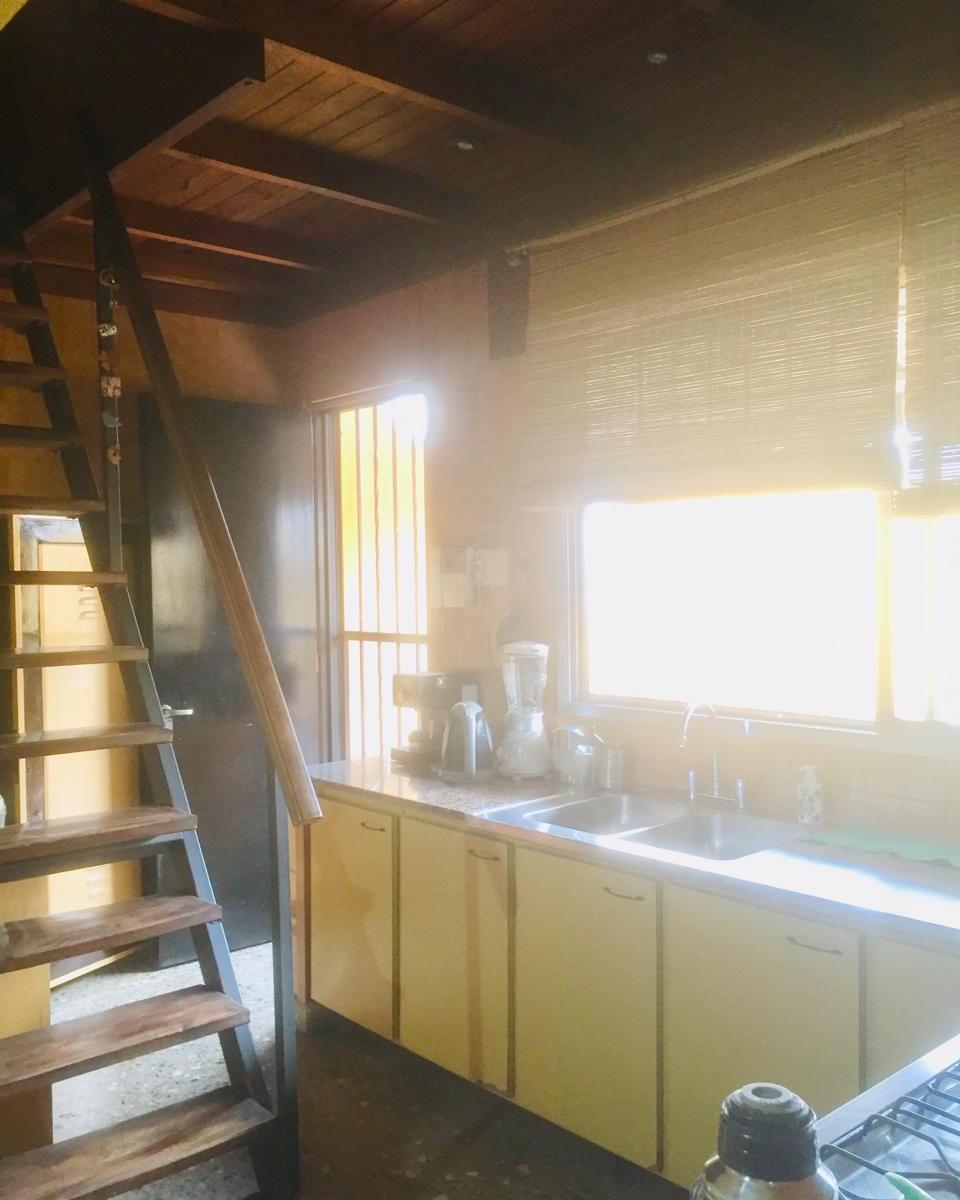 Hermosa Casa Desarrollada Sobre Lote de 8.66 X 26 m Aprox. 1