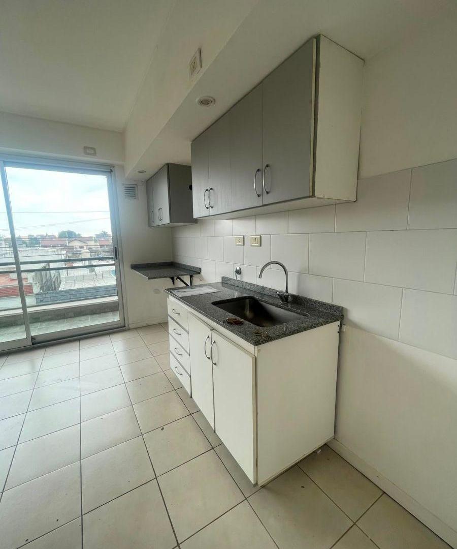 Foto de DEPARTAMENTO 2 AMBIENTES EN ALQUILER, imagen 2