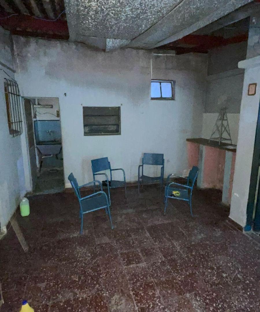 Foto de Gran Lote de 8,66 x 49 m sobre Av. Ramón Cabrero c/ 2 Deptos a, imagen 1